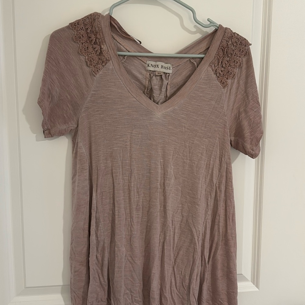 Knox Rose Mauve Pink Crochet, Tie-Back Flowy Top
